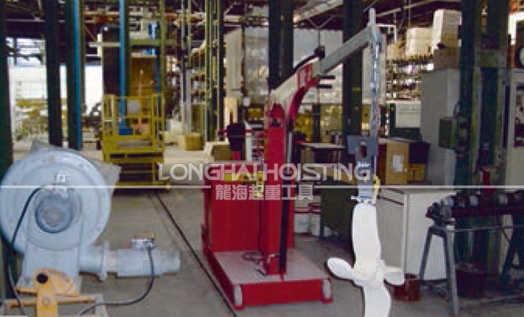 德國配重型電動液壓小吊車(風(fēng)力發(fā)電機(jī)公司) 德國配重型電動液壓小吊車(風(fēng)力發(fā)電機(jī)公司)